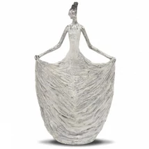 EGYEDI FORMÁJÚ SZOKNYÁJÁT TARTÓ HÖLGY , HOSSZÚ RUHÁBAN  46 CM MAGAS