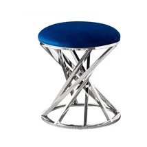 KÖR FORMÁJÚ LEÜLŐKE CSAVART EZÜST LÁBBAL KÉK SZÖVETTEL