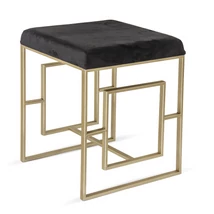 KÜLÖNLEGES DEKORATÍV LEÜLŐKE ARANY LÁBAKKAL