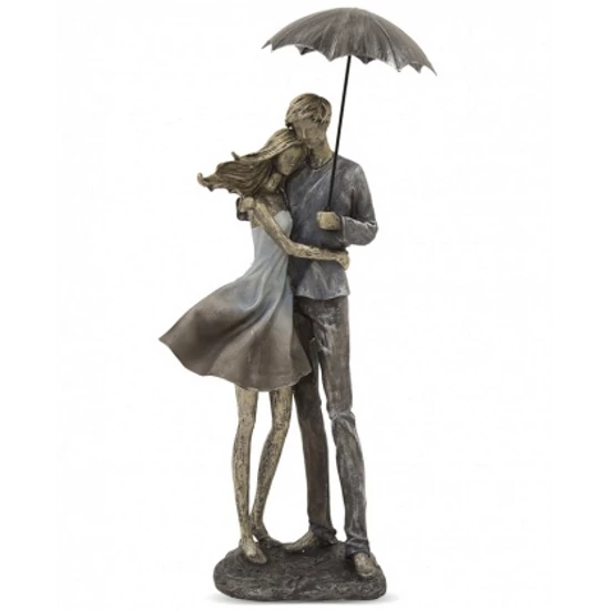 SÉTÁLÓ PÁR ESERNYŐVEL SZOBOR 55 CM